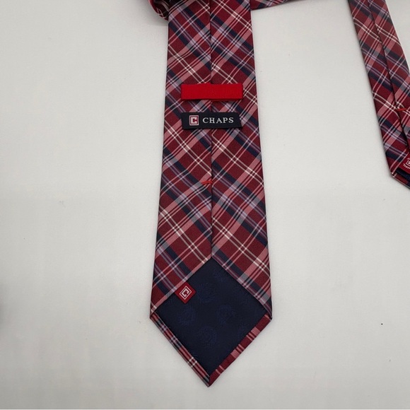 Lot of 2 Silk Ties Claiborne Blue Tan‎ Striped Chaps Red Navy Plaid - Picture 3 of 10